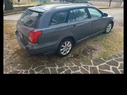 Usata 2003 Toyota Avensis Station wagon | 1250 € (Buon prezzo)