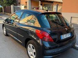 Usata 2006 Peugeot 207 | 1800 € (Buon prezzo)