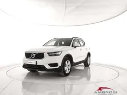 Bianco Usata 2022 Volvo XC40 Momentum SUV | 26.168 € (Ottimo prezzo)
