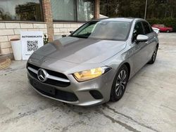 Grigio Usata 2020 Mercedes A180 Tre volumi | 15.990 € (Buon prezzo)