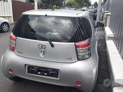 Grigio Usata 2011 Toyota iQ Due volumi | 8000 € (Buon prezzo)