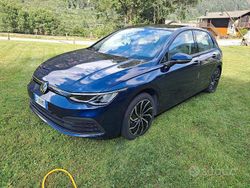 Blu Usata 2021 VW Golf VIII Tre volumi | 19.300 € (Buon prezzo)