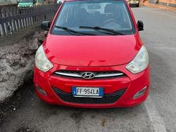 Rosso Usata 2011 Hyundai i10 Due volumi | 3000 €
