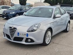 Grigio Usata 2014 Alfa Romeo Giulietta Distinctive Tre volumi | 8900 € (Buon prezzo)