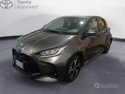 Nuova 2025 Toyota Yaris Hybrid Trend Tre volumi | 21.900 € (Buon prezzo)
