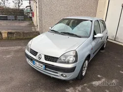 Blu Usata 2002 Renault Clio II Expression Tre volumi | 1800 € (Buon prezzo)