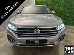 Grigio Usata 2018 VW Touareg Advance SUV | 31.500 € (Buon prezzo)
