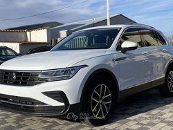 Bianco Usata 2022 VW Tiguan Life SUV | 24.900 € (Super prezzo)
