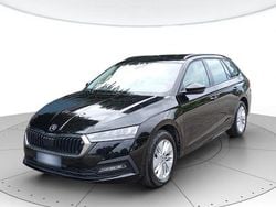 Nero Usata 2023 Skoda Octavia Executive Station wagon | 22.750 € (Buon prezzo)