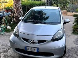 Grigio Usata 2007 Toyota Aygo Due volumi | 2500 € (Buon prezzo)