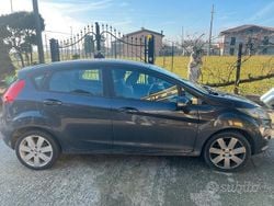 Usata 2009 Ford Fiesta Due volumi | 2500 € (Buon prezzo)