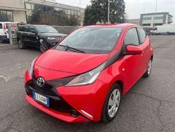 Rosso Usata 2015 Toyota Aygo Due volumi | 6990 € (Buon prezzo)