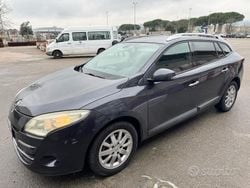Grigio Usata 2010 Renault Mégane GrandTour Station wagon | 3800 € (Molto cara)