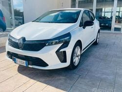 Bianco Usata 2024 Renault Clio V Evolution Tre volumi | 16.300 € (Buon prezzo)