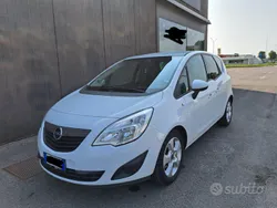 Usata 2010 Opel Meriva Monovolume | 5000 € (Buon prezzo)