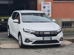 Bianco Usata 2024 Dacia Sandero Tre volumi | 13.990 € (Buon prezzo)