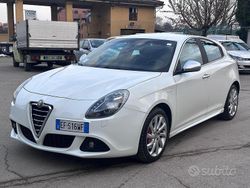 Bianco Usata 2011 Alfa Romeo Giulietta Exclusive Tre volumi | 6300 € (Buon prezzo)