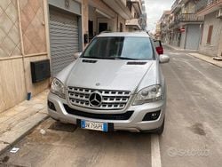 Grigio Usata 2009 Mercedes ML320 SUV | 10.000 € (Buon prezzo)