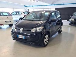 Nero Usata 2015 VW up! CLUB Due volumi | 6990 € (Buon prezzo)