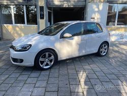 Bianco Usata 2010 VW Golf VI Highline Due volumi | 4499 € (Buon prezzo)
