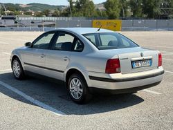 Argento Usata 1999 VW Passat Highline Tre volumi | 2000 € (Cara)
