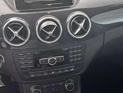 Grigio Usata 2013 Mercedes 180 Tre volumi | 12.300 € (Buon prezzo)