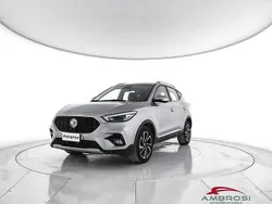 Argento Usata 2023 MG ZS Luxury Tre volumi | 14.800 € (Buon prezzo)
