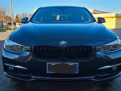 Usata 2015 BMW 320 Luxury Line Tre volumi | 14.000 € (Buon prezzo)