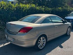 Usata 2007 Opel Astra Cabriolet Cabrio | 4250 €