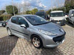 Argento Usata 2006 Peugeot 207 Tre volumi | 1290 € (Ottimo prezzo)