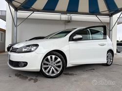 Bianco Usata 2009 VW Golf VI Highline Tre volumi | 6490 € (Buon prezzo)