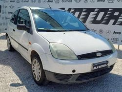 Bianco Usata 2005 Ford Fiesta Ambiente Due volumi | 1400 € (Buon prezzo)