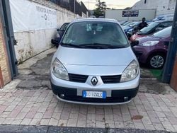 Argento Usata 2006 Renault Scénic II Dynamique Monovolume | 1500 € (Buon prezzo)