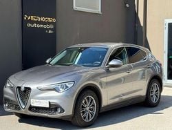 Grigio Usata 2017 Alfa Romeo Stelvio Executive SUV | 13.999 € (Buon prezzo)