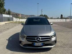 Grigio Usata 2020 Mercedes B180 Monovolume | 18.900 € (Cara)