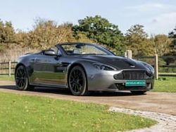 Argento Usata 2018 Aston Martin V12 Vantage Cabrio | 200.091 €