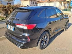 Nero Usata 2022 Ford Kuga ST-Line SUV | 27.700 € (Cara)