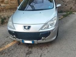 Grigio Usata 2006 Peugeot 307 Tre volumi | 1500 € (Ottimo prezzo)