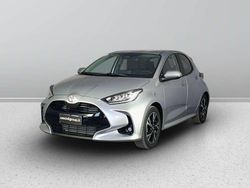 Argento Nuova 2025 Toyota Yaris Hybrid Trend Tre volumi | 22.000 € (Buon prezzo)
