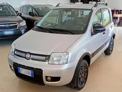 Grigio Usata 2010 Fiat Panda 4x4 Climbing Due volumi | 7400 € (Buon prezzo)