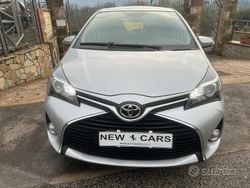 Grigio Usata 2016 Toyota Yaris Lounge Tre volumi | 9500 € (Buon prezzo)