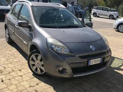 Usata 2011 Renault Clio II Due volumi | 2300 € (Ottimo prezzo)