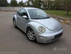 Grigio Usata 2003 VW Beetle Coupé | 2000 € (Molto cara)