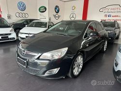 Nero Usata 2012 Opel Astra Cosmo Tre volumi | 7450 € (Molto cara)