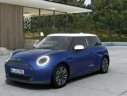 Blazing blue Nuova 2025 Mini Cooper Classic Due volumi | 30.097 € (Ottimo prezzo)