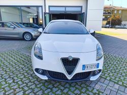 Bianco Usata 2017 Alfa Romeo Giulietta Business Tre volumi | 10.500 € (Buon prezzo)