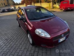 Rosso Usata 2007 Fiat Grande Punto Dynamic Due volumi | 2400 € (Buon prezzo)