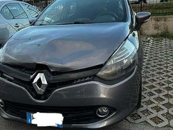 Usata 2015 Renault Clio GrandTour Station wagon | 3900 € (Ottimo prezzo)