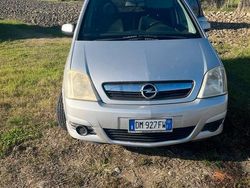 Grigio Usata 2008 Opel Meriva Monovolume | 500 €