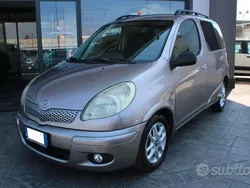 Usata 2005 Toyota Yaris Verso Monovolume | 2900 € (Buon prezzo)
